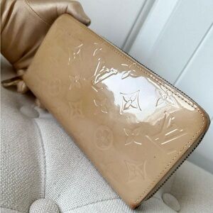 Louis Vuitton Patent Monogram Zip Wallet in Beige